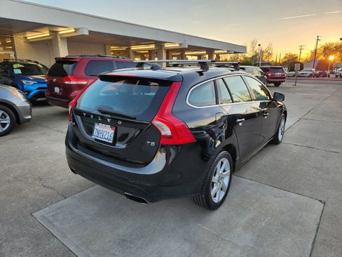 Used 2015 Volvo V60 T5 Premier FWD image 5