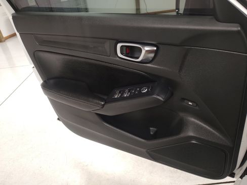 Used 2024 Honda Civic LX image 9