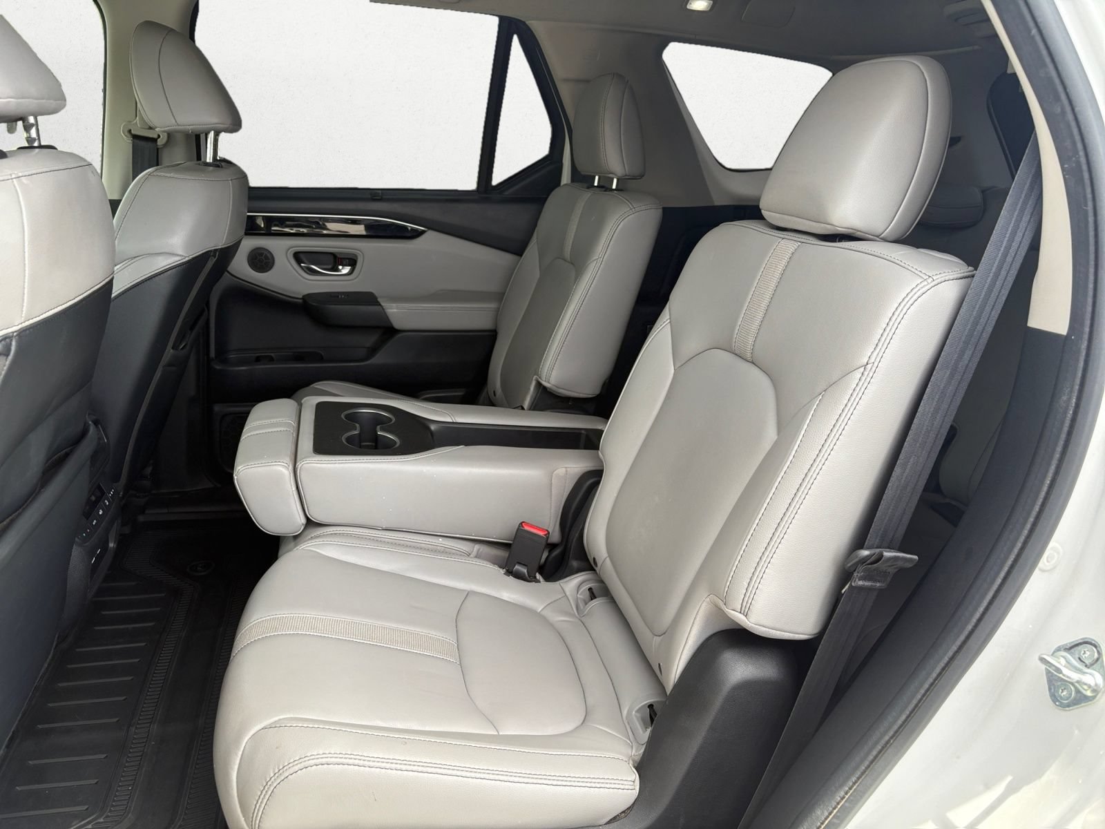Used 2023 Honda Pilot Touring image 13
