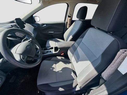 Used 2017 Ford Escape SE w/ Equipment Group 201A AWD/4WD image 25