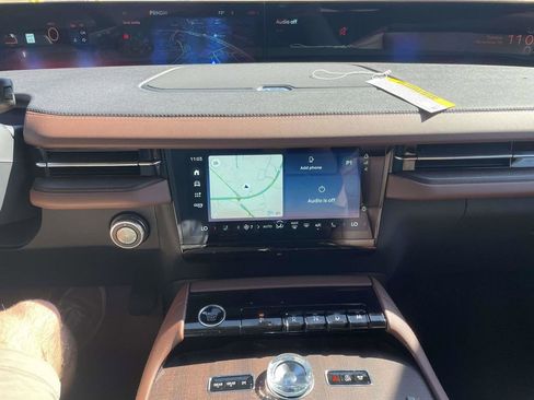 New 2025 Lincoln Navigator L Reserve image 21