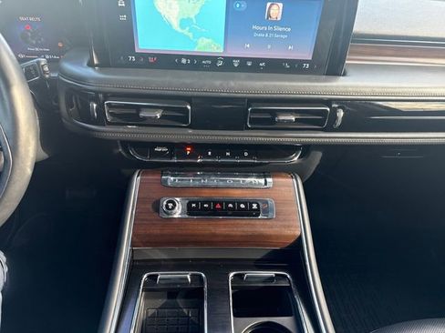 Certified 2025 Lincoln Aviator Reserve w/ Jet Appearance Package AWD/4WD image 23
