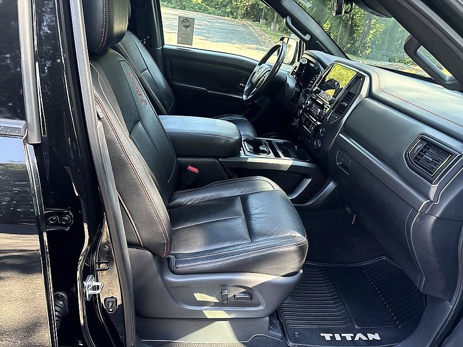 Used 2020 Nissan Titan PRO-4X w/ Pro-4x Convenience Package AWD/4WD image 12