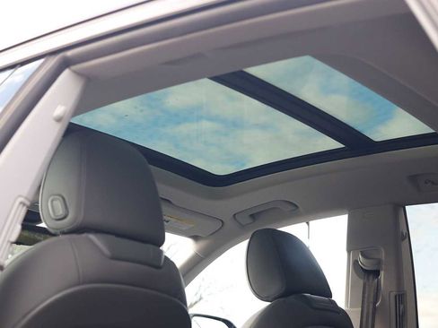 Used 2023 Audi Q8 Premium Plus w/ Premium Plus Package image 25