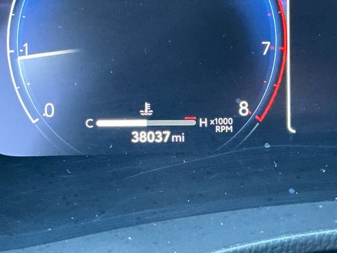 Used 2025 Toyota Highlander XSE AWD/4WD image 11
