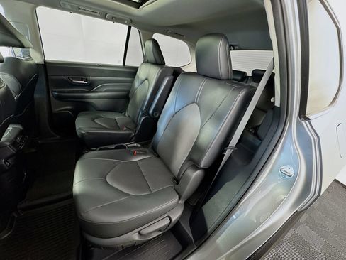 Certified 2024 Toyota Grand Highlander AWD image 18