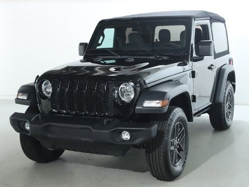 Used 2024 Jeep Wrangler Sport S image 4