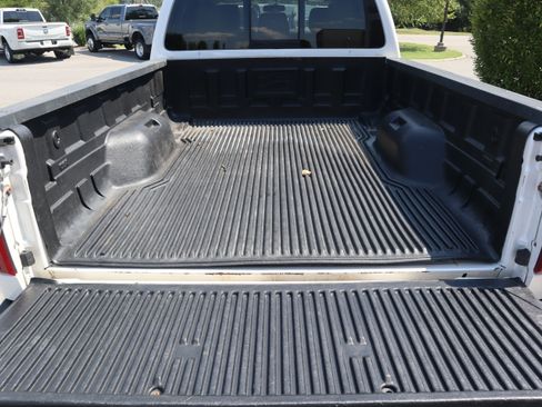 Used 2015 Ford F350 Lariat w/ Lariat Interior Package AWD/4WD image 31