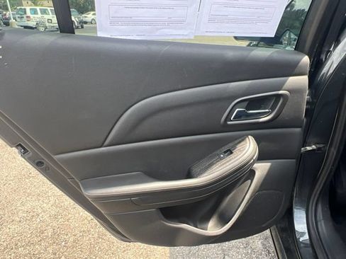 Used 2016 Chevrolet Malibu LT FWD image 14