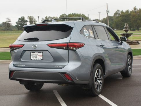 Used 2022 Toyota Highlander XLE image 20