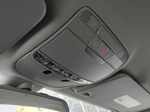 Used 2017 Mercedes-Benz C 300 Sedan image 34