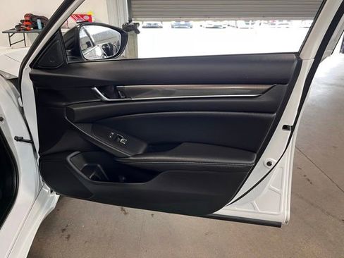 Used 2021 Honda Accord Sport image 12