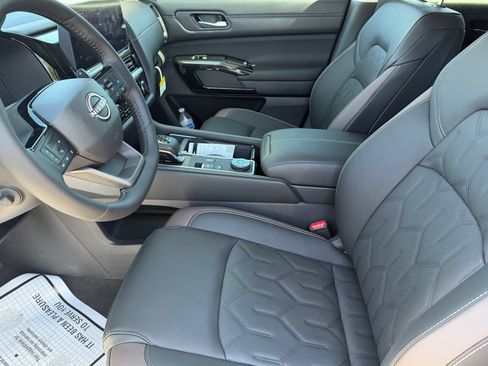 New 2026 Nissan Pathfinder Platinum w/ Cargo Package AWD/4WD image 15