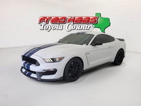 Used 2017 Ford Mustang Shelby GT350 RWD image 1