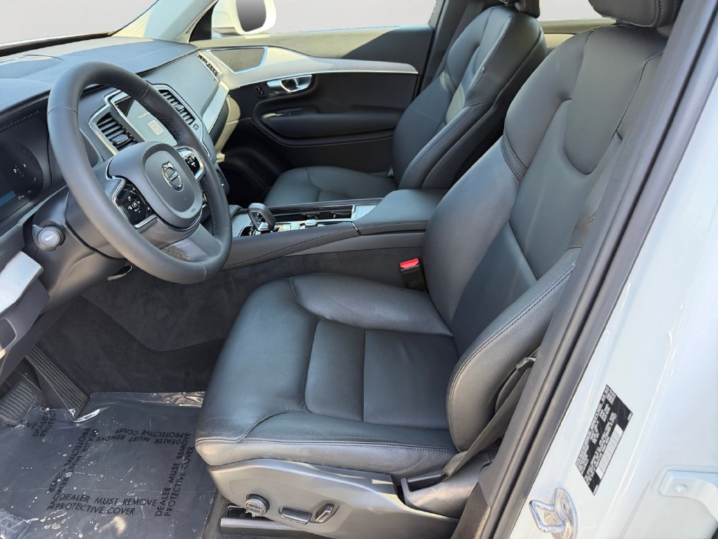 Used 2024 Volvo XC90 B5 Core w/ Climate Package AWD/4WD image 16