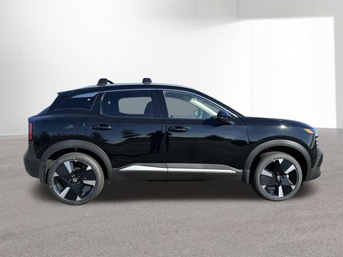 New 2026 Nissan Kicks SR w/ Cold Weather Package AWD/4WD image 36