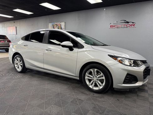 Used 2019 Chevrolet Cruze LS w/ LS Convenience Package image 2