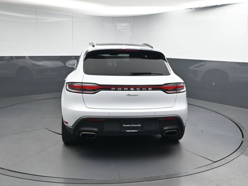 Used 2022 Porsche Macan image 24