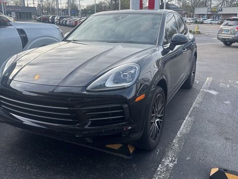Used 2021 Porsche Cayenne image 1