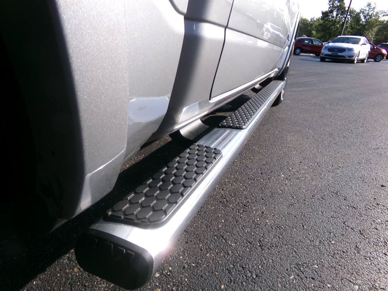 Used 2019 RAM 1500 Laramie AWD/4WD image 11