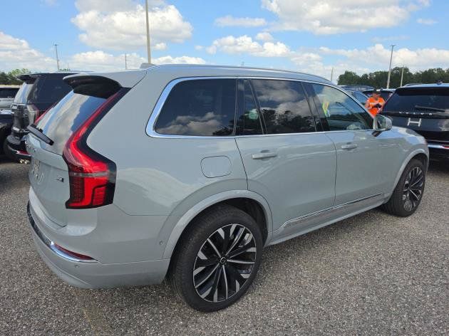 Used 2026 Volvo XC90 B6 Ultra AWD/4WD image 2