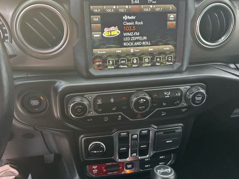 Used 2018 Jeep Wrangler Unlimited Rubicon image 14