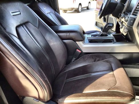 Used 2015 Ford F150 Platinum w/ Equipment Group 701A Luxury image 29