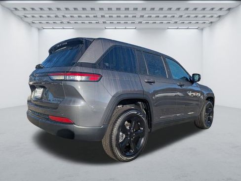 New 2025 Jeep Grand Cherokee Limited w/ Black Appearance Package RWD image 4