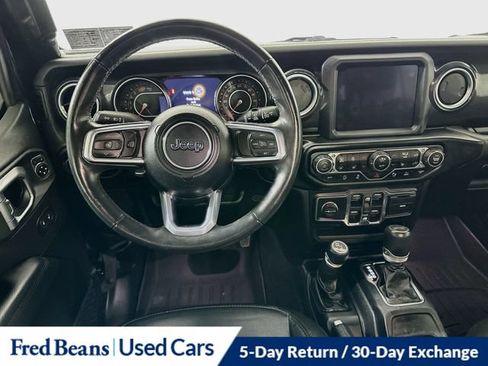 Used 2022 Jeep Wrangler Unlimited Sahara AWD/4WD image 29