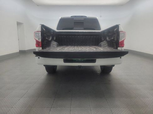 Used 2017 Nissan Titan SV RWD image 29
