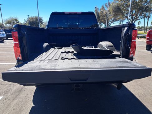 Used 2025 Chevrolet Silverado 3500 High Country w/ High Country Premium Package image 10