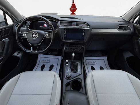 Used 2019 Volkswagen Tiguan SEL AWD/4WD image 16