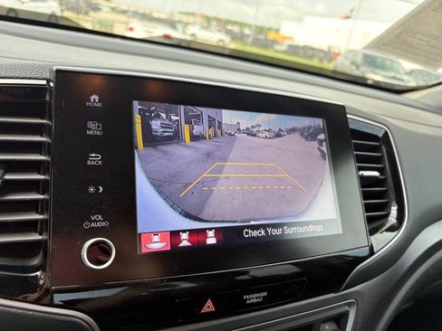 Certified 2023 Honda Ridgeline Sport image 18