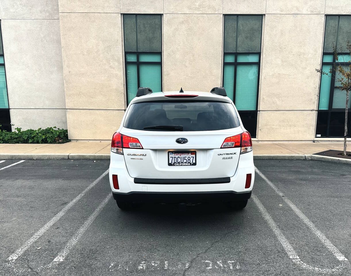 Used 2014 Subaru Outback 2.5i Premium AWD/4WD image 8