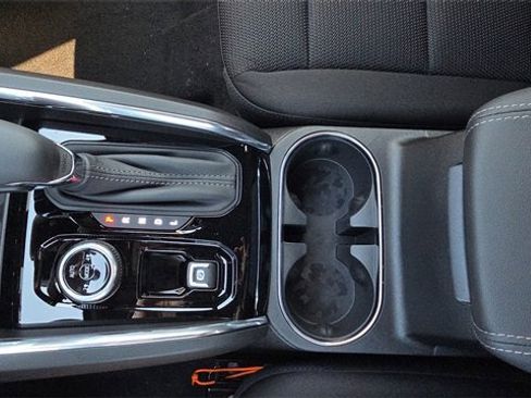 New 2026 GMC Canyon Elevation w/ Convenience Package image 33