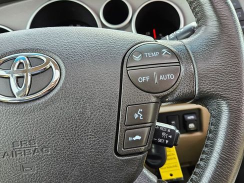 Used 2010 Toyota Sequoia Platinum image 23