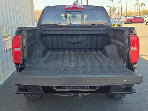 Used 2021 Chevrolet Colorado Z71 w/ Z71 Midnight Edition image 8