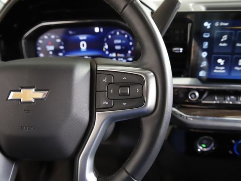 Used 2023 Chevrolet Silverado 1500 LT AWD/4WD image 15