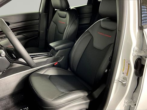 New 2026 Jeep Compass Trailhawk AWD/4WD image 16
