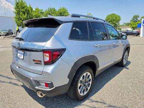 Used 2025 Honda Passport TrailSport image 5