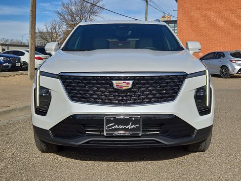 Used 2025 Cadillac XT4 Premium Luxury w/ Technology Package image 10