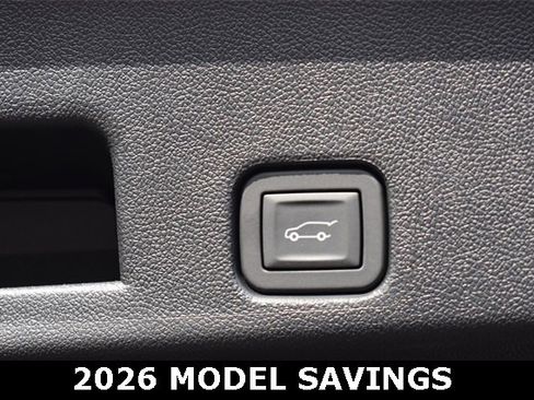 New 2026 Chevrolet Traverse LT w/ Enhanced Driving Package image 18