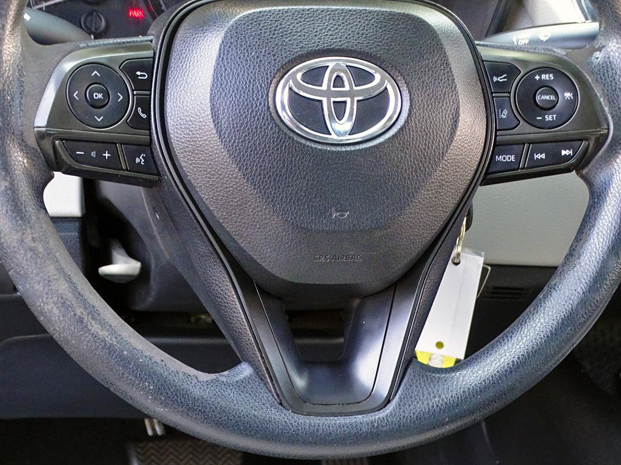 Used 2020 Toyota Corolla L FWD image 15