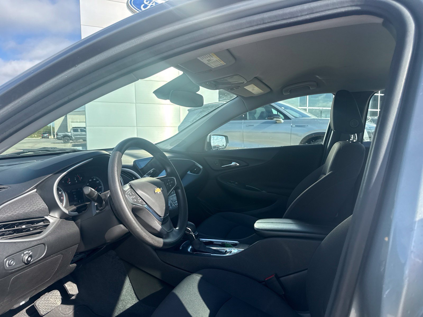 Used 2024 Chevrolet Malibu LT FWD image 9