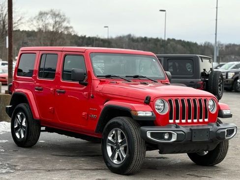 Used 2023 Jeep Wrangler Sahara image 34