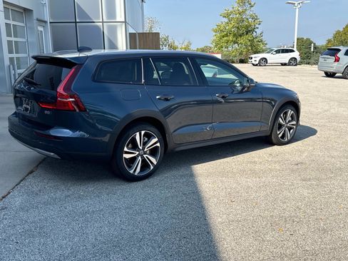 New 2026 Volvo V60 B5 Cross Country Plus w/ Climate Package image 5