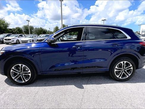 Certified 2025 Audi Q5 Premium Plus w/ Premium Plus AWD/4WD image 8