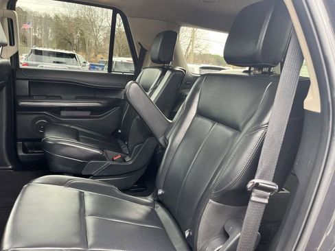 Used 2024 Ford Expedition XLT image 27