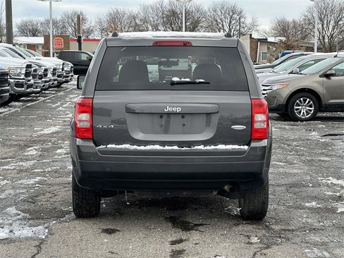 Used 2014 Jeep Patriot Latitude image 5