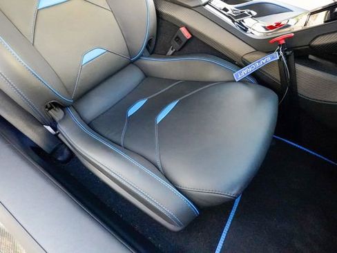 Used 2020 Lamborghini Huracan EVO image 86